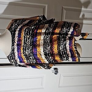 Marc New York Andrew‎ Marc raglan sleeves top size large. Beautiful colors.